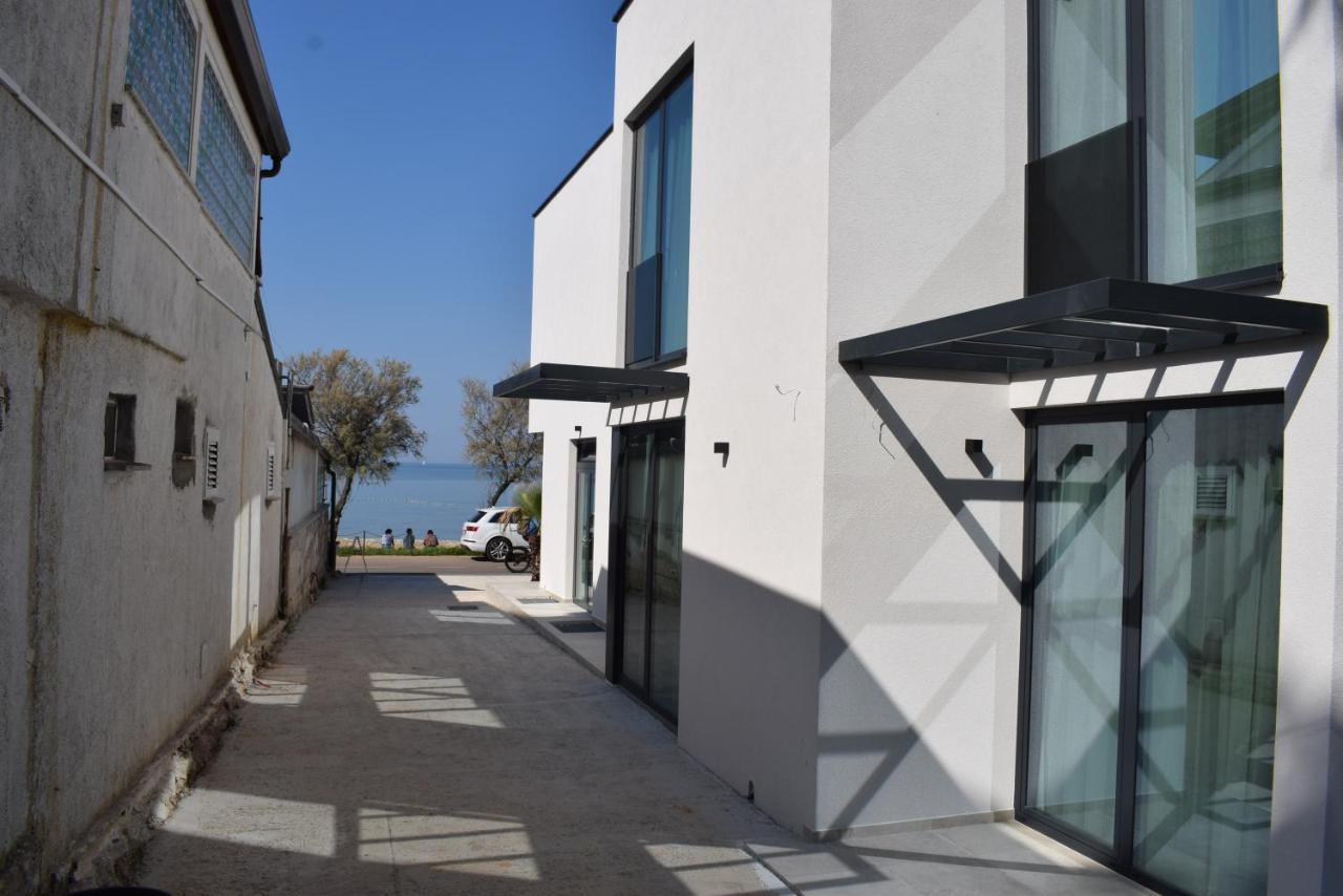 Maresole Beachfront Residence Porec Esterno foto