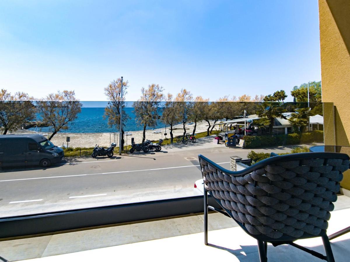 Maresole Beachfront Residence Porec Esterno foto