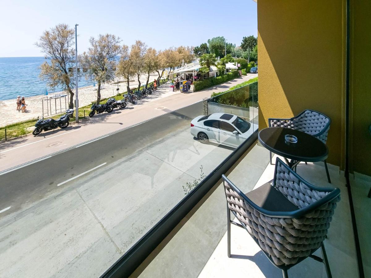 Maresole Beachfront Residence Porec Esterno foto