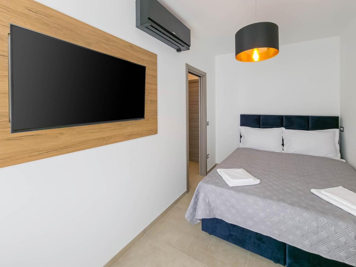 Maresole Beachfront Residence Porec Esterno foto