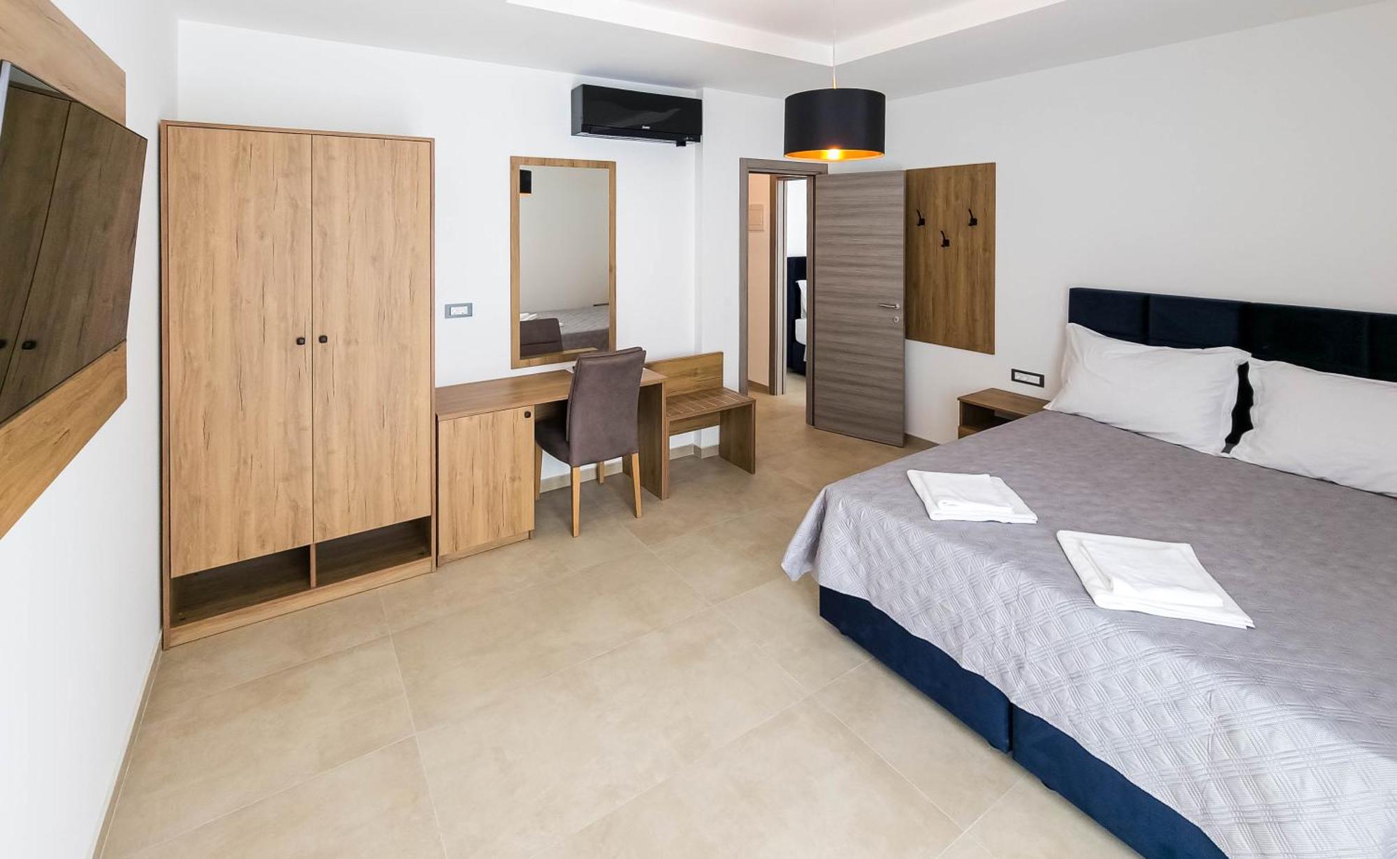 Maresole Beachfront Residence Porec Esterno foto