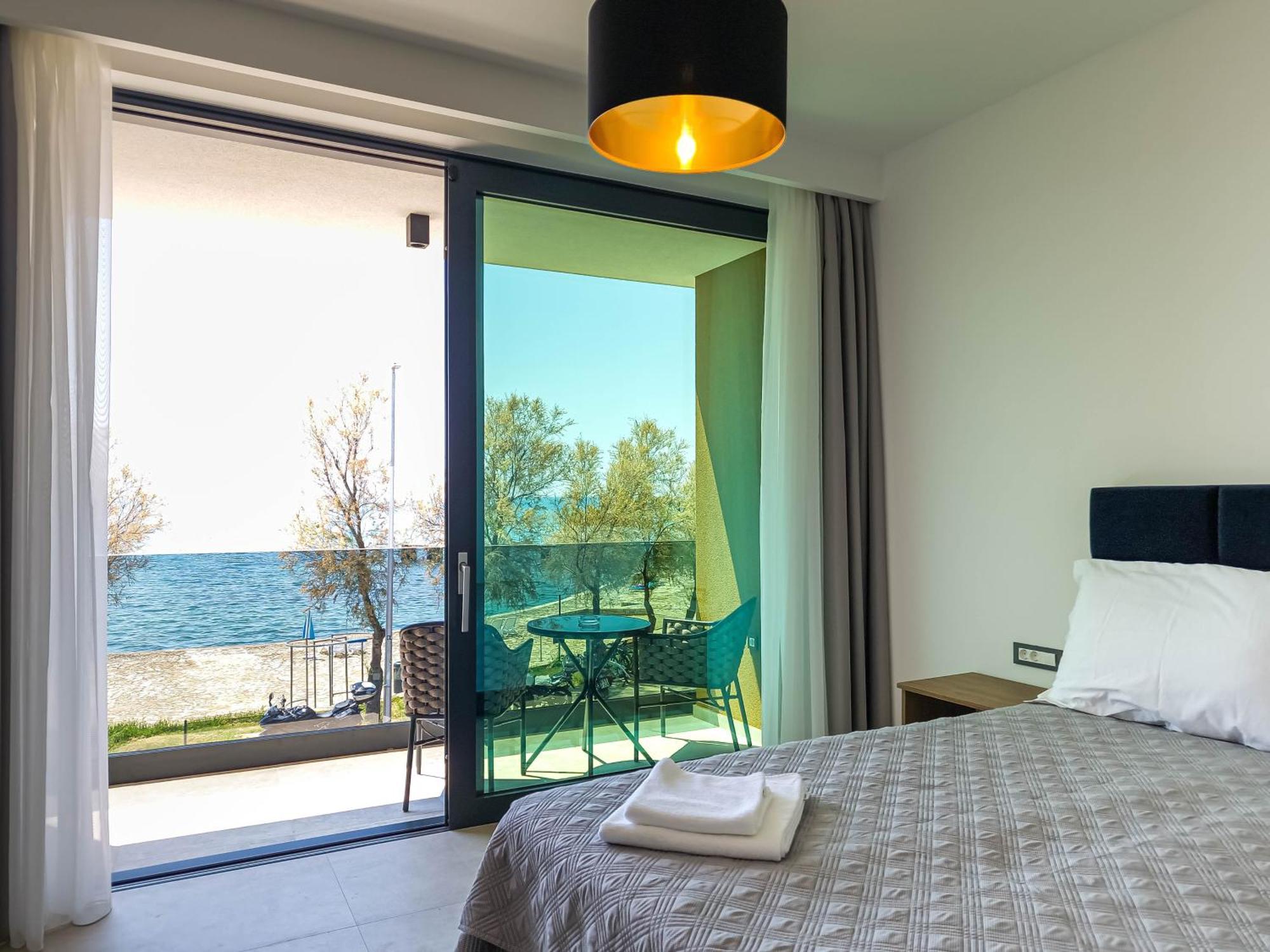 Maresole Beachfront Residence Porec Esterno foto