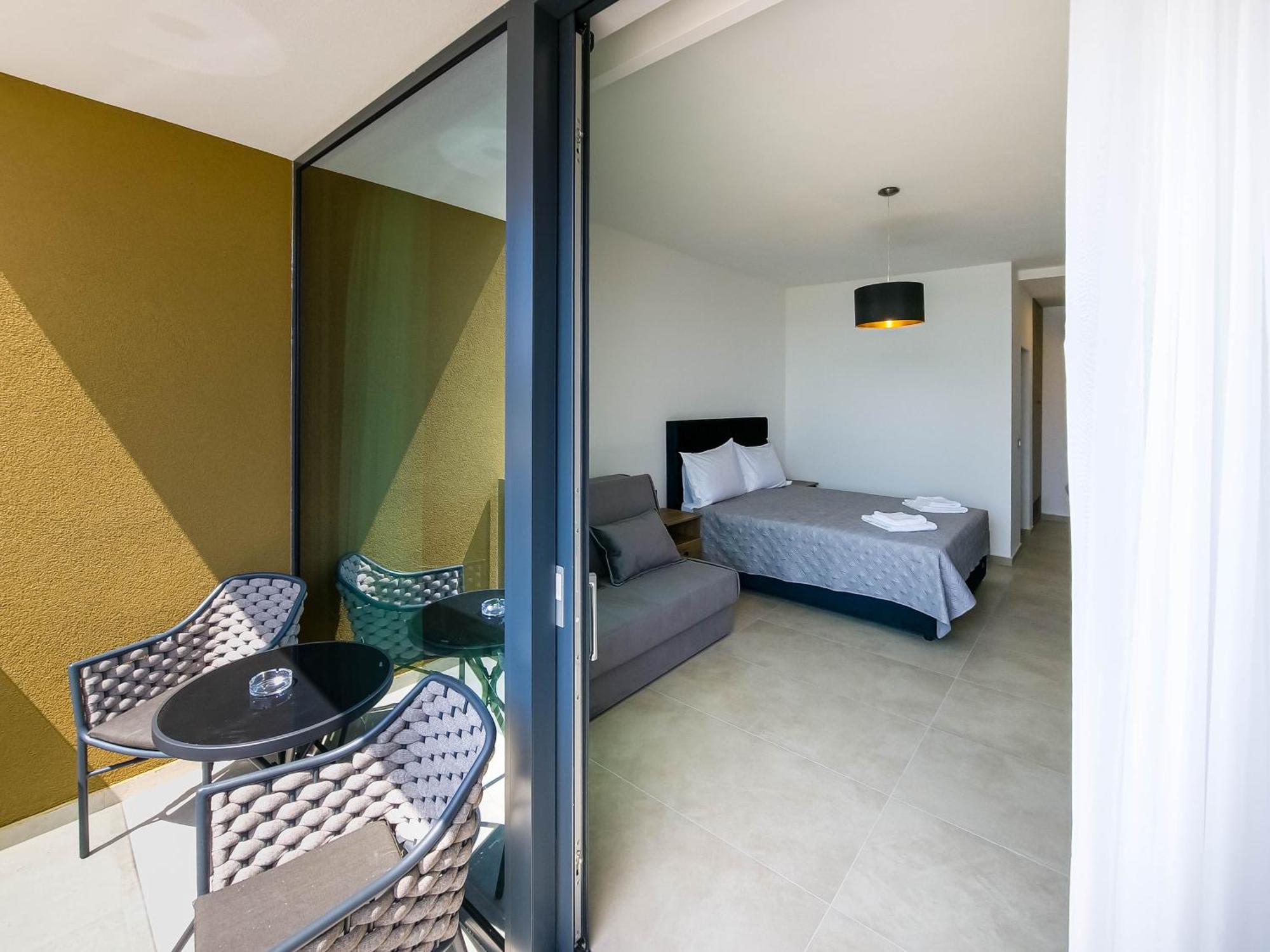 Maresole Beachfront Residence Porec Esterno foto